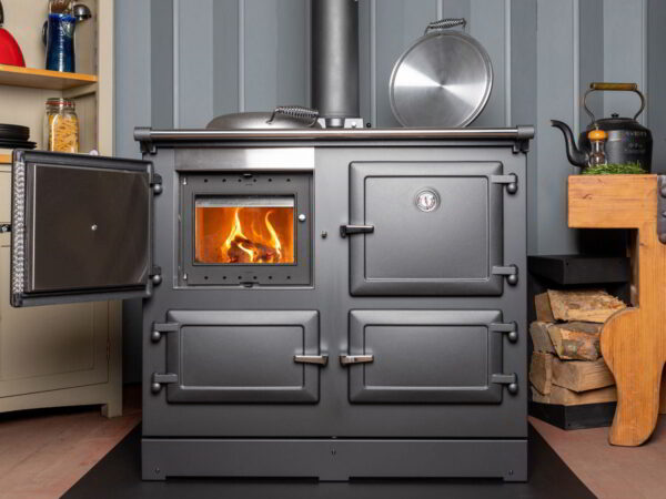 ESSE 1000 W Woodburning cooker firebox door open